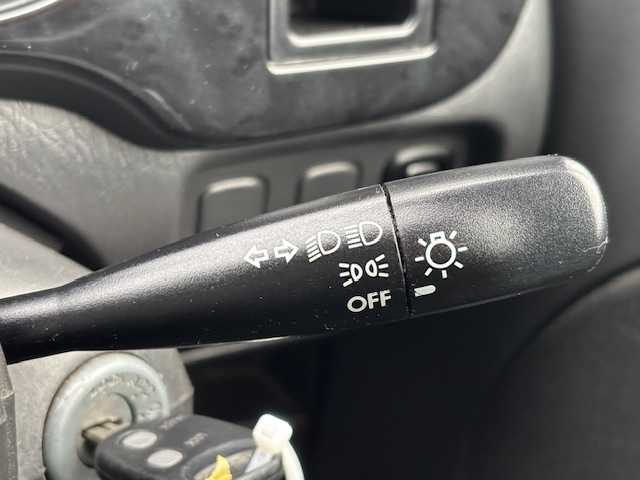 ダイハツ ミラ ジーノ ミニライトスペシャル 宮城県 2001(平13)年 7.1万km ホワイトパールマイカ 登録時走行距離70753km/リモコンキー/AC/CD・MD・AM・FM・社外ナビ/フォグランプ/ハロゲン/社外ホイル/社外フロアマット