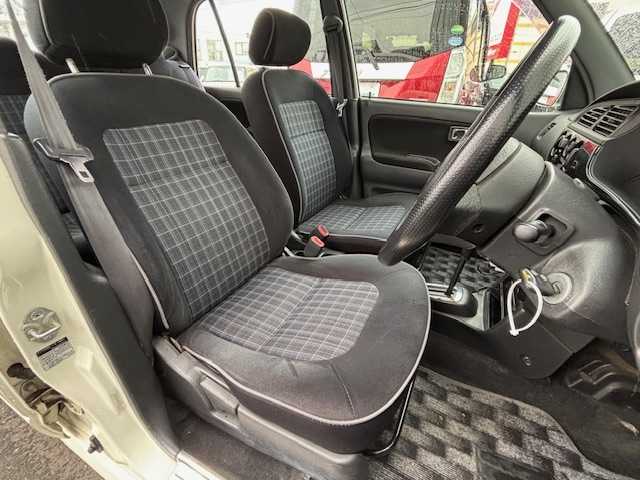 ダイハツ ミラ ジーノ ミニライトスペシャル 宮城県 2001(平13)年 7.1万km ホワイトパールマイカ 登録時走行距離70753km/リモコンキー/AC/CD・MD・AM・FM・社外ナビ/フォグランプ/ハロゲン/社外ホイル/社外フロアマット