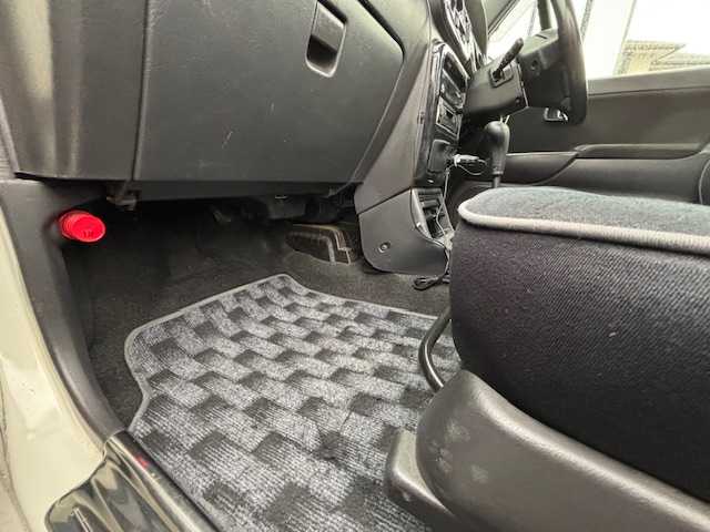 ダイハツ ミラ ジーノ ミニライトスペシャル 宮城県 2001(平13)年 7.1万km ホワイトパールマイカ 登録時走行距離70753km/リモコンキー/AC/CD・MD・AM・FM・社外ナビ/フォグランプ/ハロゲン/社外ホイル/社外フロアマット