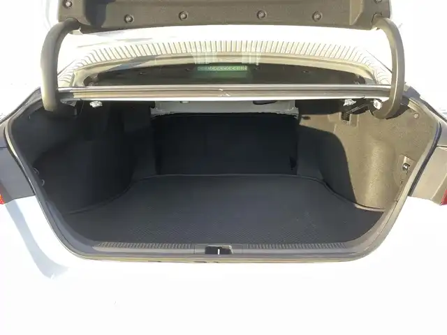 トヨタ カムリ WSレザーパッケージ 福岡県 2023(令5)年 4.5万km アティチュードブラックマイカ/プラチナホワイトパールマイカ パノラマルーフ/ＧＲエアロ(F.S.R)/ＪＢＬサウンド/純正９インチＤＡナビ/フルセグ/BT/AM/FM/Miracast/applecarplay/androidauto/トヨタセーフティセンス/PCS/LDA/RCTA/クリアランスソナー/PKSB/黒革シート/バックカメラ/D/Nシートヒーター/D/Nパワーシート/ＢＳＭ/ＨＵＤ/パドルシフト/革巻ステアリング/純正アルミ/レーダークルーズコントロール/LEDオートライト/オートハイビーム/フォグランプ/ワイヤレス充電/ステアリングスイッチ/テレビキャンセラー/電動パーキング/ブレーキホールド/ビルトインETC2.0/スマートキー/プッシュスタート/電格ミラー/ドアバイザー/AC100V