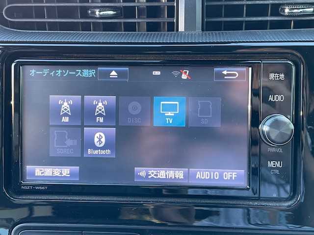 トヨタ アクア クロスオーバー 宮城県 2018(平30)年 7.3万km ブラックマイカ 登録時走行距離７２３０７ｋｍ/タイヤ空転防止（ABS）/トラクションコントロール（TRC）/横滑り防止(VSC)/盗難防止装置/プリクラッシュセーフティー/レーンリパーチャーアラート/オートマッチクハイビーム/先行車発進告知機能/インテリジェットクリアランスソナー/トヨタセーフティーセンス/純正ディーラーオプションナビ/CD/AM/FM/SD・USB/バックカメラ/Bluetooth接続/ドライブレコーダー/ステアリングリモコン/パワーステアリング/パワーウインド/純正アルミホイール/衝突軽減ブレーキ/LEDヘッドライト/ETC