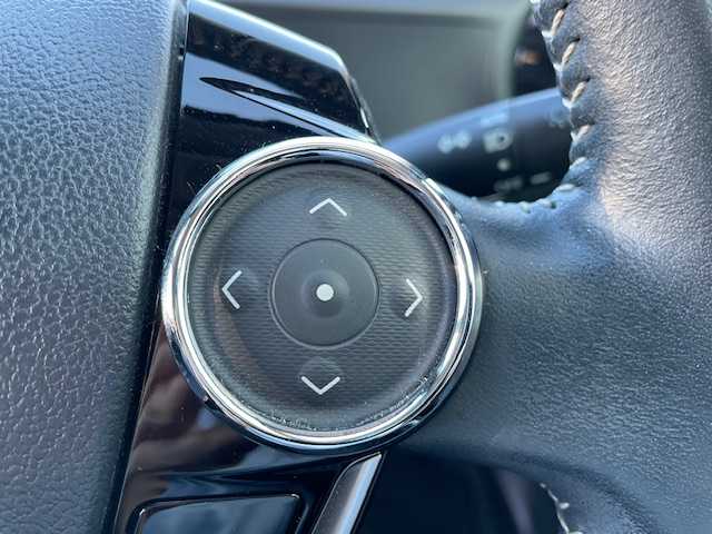 トヨタ アクア クロスオーバー 宮城県 2018(平30)年 7.3万km ブラックマイカ 登録時走行距離７２３０７ｋｍ/タイヤ空転防止（ABS）/トラクションコントロール（TRC）/横滑り防止(VSC)/盗難防止装置/プリクラッシュセーフティー/レーンリパーチャーアラート/オートマッチクハイビーム/先行車発進告知機能/インテリジェットクリアランスソナー/トヨタセーフティーセンス/純正ディーラーオプションナビ/CD/AM/FM/SD・USB/バックカメラ/Bluetooth接続/ドライブレコーダー/ステアリングリモコン/パワーステアリング/パワーウインド/純正アルミホイール/衝突軽減ブレーキ/LEDヘッドライト/ETC