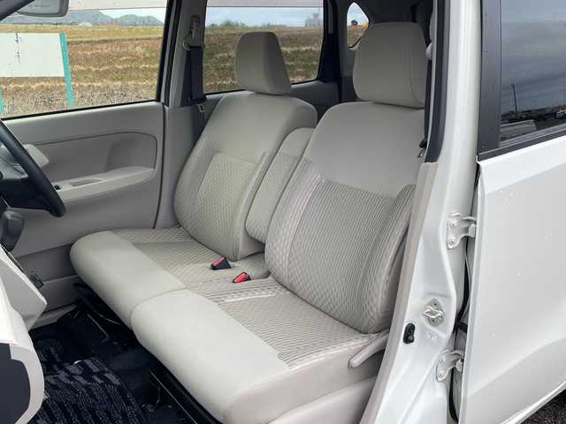 ダイハツ ムーヴ X SA 新潟県 2015(平27)年 1.9万km パールホワイトⅢ 4WD/CD/USB/AUX/衝突被害軽減ブレーキ/ベンチシート/スマートキー/プッシュスタート/オートライト/純正14インチアルミホイール