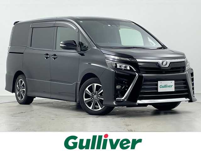 トヨタ ヴォクシー ZS 岐阜県 2018(平30)年 5.6万km ブラック ウェルキャブ車両/純正9インチナビ【NSZT-Y66T】/CD DVD/フルセグテレビ/SD/Bluetooth/純正12.1インチフリップダウンモニター【V12T-R66C】/両側パワースライドドア/革巻きステアリング/ステアリングリモコン/LEDヘッドライト/オートライト/オートハイビーム/ビルトインETC2.0/前後ドラレコ/トヨタセーフティセンス/衝突被害軽減装置/車線逸脱警報/横滑り防止装置/先行車発信お知らせ機能
