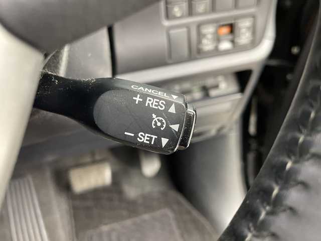 トヨタ ヴォクシー ZS 岐阜県 2018(平30)年 5.6万km ブラック ウェルキャブ車両/純正9インチナビ【NSZT-Y66T】/CD DVD/フルセグテレビ/SD/Bluetooth/純正12.1インチフリップダウンモニター【V12T-R66C】/両側パワースライドドア/革巻きステアリング/ステアリングリモコン/LEDヘッドライト/オートライト/オートハイビーム/ビルトインETC2.0/前後ドラレコ/トヨタセーフティセンス/衝突被害軽減装置/車線逸脱警報/横滑り防止装置/先行車発信お知らせ機能