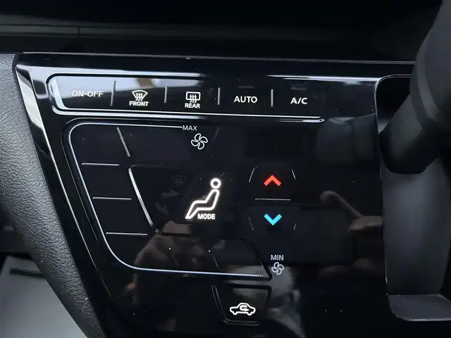 日産 デイズ ハイウェイスターG ターボ 静岡県 2019(令1)年 2.8万km スパークリングレッド/ブラック 純正９インチナビ/（AM/FM/CD/DVD/BT)/フルセグTV/アラウンドビューモニター/バックカメラ/ETC/エマージェンシーブレーキ/LEDヘッドライト/インテリジェントキー/プッシュスタート/スペアキー×１/ターボ車/純正１５インチアルミホイール/保証書/純正フロアマット/ドアバイザー