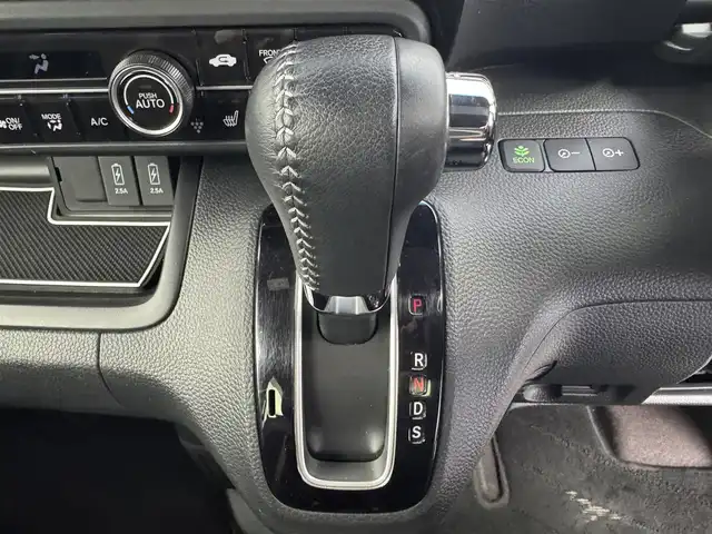 ホンダ Ｎ ＢＯＸ カスタム G L ターボ ホンダセンシング 愛知県 2019(令1)年 7.5万km プレミアムグラマラスブロンズP 社外8インチナビ　/フルセグTV　/バックモニター/前後ドラレコ　/両側パワースライドドア　/スタートLEDヘッドライト　/社外デジタルインナーミラー　/ホンダセンシング　/シートヒーター　/USB２．５A/電動格納ミラー/オートライト/エンジンスタートボタン/衝突軽減システム/ETC/ハーフレザーシート/純正アルミホイール