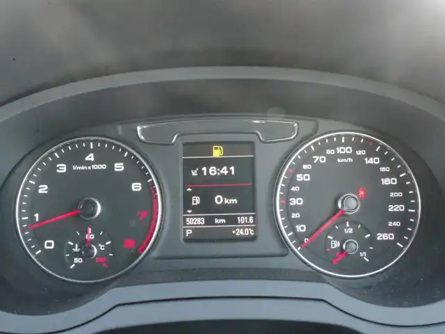 アウディ Ｑ３ 2．0 TFSI クワトロ 180PS Sライン 岩手県 2016(平28)年 5.1万km ミトスブラックメタリック 純正MMIナビ/フルセグTV/バックカメラ/パーキングエイド /アドバンストキー /ETC/ハーフレザーシート/パワーシート/LEDライト/Pテールゲート