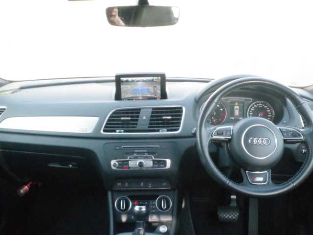 アウディ Ｑ３ 2．0 TFSI クワトロ 180PS Sライン 岩手県 2016(平28)年 5.1万km ミトスブラックメタリック 純正MMIナビ/フルセグTV/バックカメラ/パーキングエイド /アドバンストキー /ETC/ハーフレザーシート/パワーシート/LEDライト/Pテールゲート