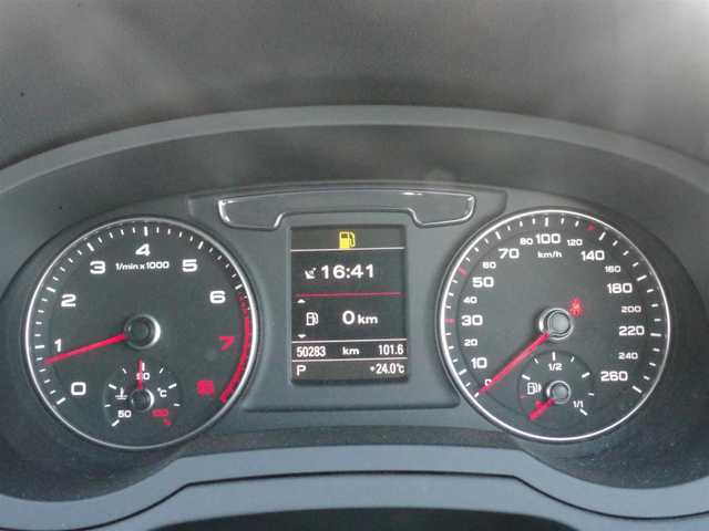 アウディ Ｑ３ 2．0 TFSI クワトロ 180PS Sライン 岩手県 2016(平28)年 5.1万km ミトスブラックメタリック 純正MMIナビ/フルセグTV/バックカメラ/パーキングエイド /アドバンストキー /ETC/ハーフレザーシート/パワーシート/LEDライト/Pテールゲート