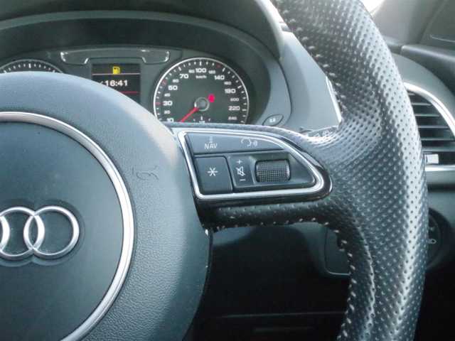 アウディ Ｑ３ 2．0 TFSI クワトロ 180PS Sライン 岩手県 2016(平28)年 5.1万km ミトスブラックメタリック 純正MMIナビ/フルセグTV/バックカメラ/パーキングエイド /アドバンストキー /ETC/ハーフレザーシート/パワーシート/LEDライト/Pテールゲート