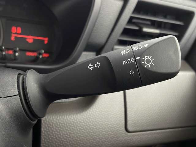 トヨタ ルーミー X 栃木県 2022(令4)年 1.4万km ブライトシルバーM 純正オーディオ/（CD/AM/FM/AUX/USB）/スマートアシスト/　衝突軽減ブレーキ/　誤発進抑制/　車線逸脱警報/　オートハイビーム/オートライト/ハロゲンヘッドライト/片側パワースライドドア/マニュアルエアコン/フロアマット/スマートキー×1本/Wエアバッグ