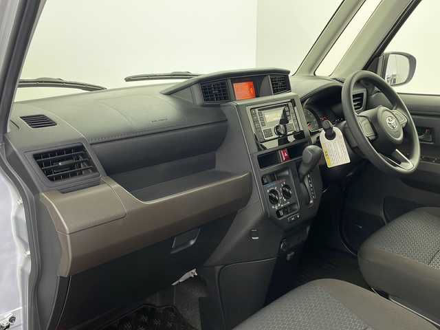 トヨタ ルーミー X 栃木県 2022(令4)年 1.4万km ブライトシルバーM 純正オーディオ/（CD/AM/FM/AUX/USB）/スマートアシスト/　衝突軽減ブレーキ/　誤発進抑制/　車線逸脱警報/　オートハイビーム/オートライト/ハロゲンヘッドライト/片側パワースライドドア/マニュアルエアコン/フロアマット/スマートキー×1本/Wエアバッグ