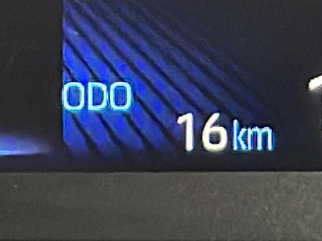 トヨタ ノア ハイブリッド S－Z 秋田県 2025(令7)年 0.1万km未満 アティチュードブラックマイカ ４ＷＤ/純正10.5インチナビ/　(FM/AM/Bluetooth/フルセグテレビ/CD/DVD/HDNI/Miracast)/両側パワースライドドア/レーダークルーズコントロール/ビルトインＥＴＣ２．０/バックカメラ/トヨタセーフティセンス/横滑り防止装置/レーンキープアシスト/100V充電/ＬＥＤライト/オートライト/フォグライト/革巻きステアリング/ハーフレザーシート/前席シートヒーター/純正アルミホイール/オートブレーキホールド/パーキングサポートブレーキ/ドライブモード/EVモード/プッシュスタート/スマートキー/スペアキー/ライトレベライザー/バックドアイージークローザー/ワイパーデアイサー/電動格納ミラー
