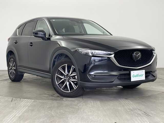 マツダ ＣＸ－５ XD Lパッケージ 兵庫県 2018(平30)年 7万km ジェットブラックマイカ ・純正SDナビ&Bluetoothオーディオ&CD/DVD再生&USB接続&TV/・アラウンドビューモニター/・フリップダウンモニター/・ビルトインETC2.0/・レーダークルーズコントロール/・レーンキープアシスト/・衝突被害軽減ブレーキ/・BOZEプレミアムサウンド/・電動リアゲート/・純正フロアマット/・パワーシート（運転席・助手席）/・シートヒーター（運転席・助手席）/・レザーシート/・ステアリングヒーター/・ステアリングスイッチ/・革巻きステアリング/・純正19インチアルミホイール/・オートライト/・LEDヘッドライト/・アイドリングストップ/・ABS/・横滑り防止機能/・盗難防止装置/・W＋サイドエアバック/・エンジンスタートボタン/・スマートキー