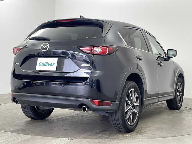 マツダ ＣＸ－５ XD Lパッケージ 兵庫県 2018(平30)年 7万km ジェットブラックマイカ ・純正SDナビ&Bluetoothオーディオ&CD/DVD再生&USB接続&TV/・アラウンドビューモニター/・フリップダウンモニター/・ビルトインETC2.0/・レーダークルーズコントロール/・レーンキープアシスト/・衝突被害軽減ブレーキ/・BOZEプレミアムサウンド/・電動リアゲート/・純正フロアマット/・パワーシート（運転席・助手席）/・シートヒーター（運転席・助手席）/・レザーシート/・ステアリングヒーター/・ステアリングスイッチ/・革巻きステアリング/・純正19インチアルミホイール/・オートライト/・LEDヘッドライト/・アイドリングストップ/・ABS/・横滑り防止機能/・盗難防止装置/・W＋サイドエアバック/・エンジンスタートボタン/・スマートキー
