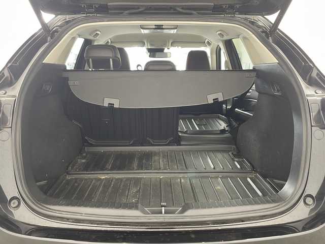 マツダ ＣＸ－５ XD Lパッケージ 兵庫県 2018(平30)年 7万km ジェットブラックマイカ ・純正SDナビ&Bluetoothオーディオ&CD/DVD再生&USB接続&TV/・アラウンドビューモニター/・フリップダウンモニター/・ビルトインETC2.0/・レーダークルーズコントロール/・レーンキープアシスト/・衝突被害軽減ブレーキ/・BOZEプレミアムサウンド/・電動リアゲート/・純正フロアマット/・パワーシート（運転席・助手席）/・シートヒーター（運転席・助手席）/・レザーシート/・ステアリングヒーター/・ステアリングスイッチ/・革巻きステアリング/・純正19インチアルミホイール/・オートライト/・LEDヘッドライト/・アイドリングストップ/・ABS/・横滑り防止機能/・盗難防止装置/・W＋サイドエアバック/・エンジンスタートボタン/・スマートキー