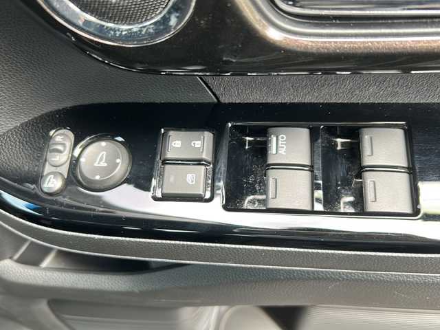 ホンダ Ｎ ＢＯＸ カスタム G L ターボ ホンダセンシング 茨城県 2018(平30)年 5.8万km プレミアムベルベットパープル・パール Honda SENSING/-衝突軽減ブレーキ/アダプティブ・クルーズ・コントロール/車線維持支援システム/オートハイビーム/標識認識機能/純正7インチSDナビ/-CD/DVD/Bluetooth/フルセグTV/両側パワースライドドア/LEDオートライト/ハーフレザーシート/アレルクリーンプラスシート/純正15インチアルミホイール/ローダウン/パドルシフト/ECONスイッチ/スマートキー/ETC
