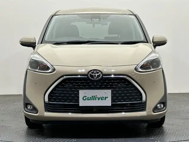 トヨタ シエンタ ファンベースG クエロ 愛媛県 2020(令2)年 2.5万km ベージュ ・純正9インチナビゲーション/・Bluetooth/フルセグテレビ/DVD/・全方位カメラ/・両側パワースライドドア/・ハーフレザーシート/・ドライブレコーダー/・ETC/・スマートキー/・コーナーセンサー/・衝突被害軽減ブレーキ