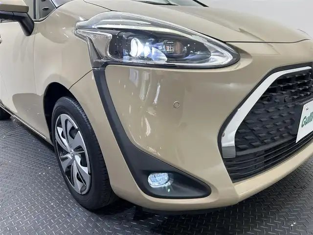 トヨタ シエンタ ファンベースG クエロ 愛媛県 2020(令2)年 2.5万km ベージュ ・純正9インチナビゲーション/・Bluetooth/フルセグテレビ/DVD/・全方位カメラ/・両側パワースライドドア/・ハーフレザーシート/・ドライブレコーダー/・ETC/・スマートキー/・コーナーセンサー/・衝突被害軽減ブレーキ