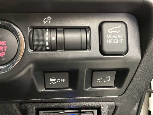 スバル フォレスター 2．0XT アイサイト 長野県 2015(平27)年 3.3万km クリスタルホワイトP 4WD/STIフロントスポイラー/SSR18インチアルミホイール/柿本マフラー/衝突被害軽減システム/SDナビ/　　【CD DVD BD BT フルセグ USB MSV】/バックカメラ/電動リアゲート/レーダークルーズコントロール/HIDオートヘッドライト/ハーフレザーシート/パワーシート/シートヒーター/ドライブレコーダー/ステアリングスイッチ/パドルシフト/電動格納ウィンカーミラー/フォグランプ/X-MODE/スマートキー/ETC