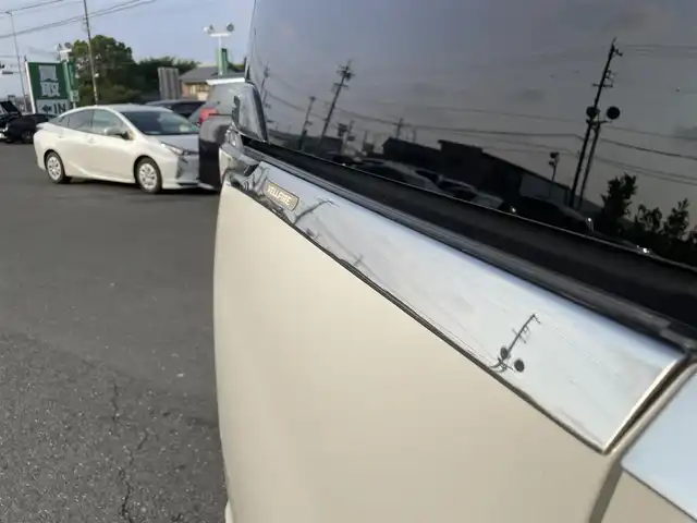 トヨタ ヴェルファイア Z Aエディション 愛知県 2015(平27)年 8.2万km ホワイトパールクリスタルシャイン TEIN車高調/モデリスタフロントグリル/ETC/USB/HDMI接続/クルーズコントロール/両側パワースライドドア/ツインムーンルーフ/純正フロアマット/ウォークスルー（2列目）/オットマン（N、2列目）/純正18インチアルミホイール/LEDヘッドライト/コーナーセンサー/横滑り防止装置/衝突軽減ブレーキ/MTモード付きAT/AC100V/全席オートエアコン/スマートキー/プッシュスタート
