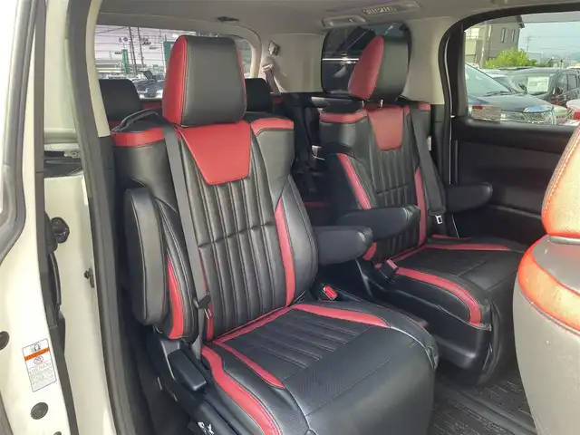 トヨタ ヴェルファイア Z Aエディション 愛知県 2015(平27)年 8.2万km ホワイトパールクリスタルシャイン TEIN車高調/モデリスタフロントグリル/ETC/USB/HDMI接続/クルーズコントロール/両側パワースライドドア/ツインムーンルーフ/純正フロアマット/ウォークスルー（2列目）/オットマン（N、2列目）/純正18インチアルミホイール/LEDヘッドライト/コーナーセンサー/横滑り防止装置/衝突軽減ブレーキ/MTモード付きAT/AC100V/全席オートエアコン/スマートキー/プッシュスタート