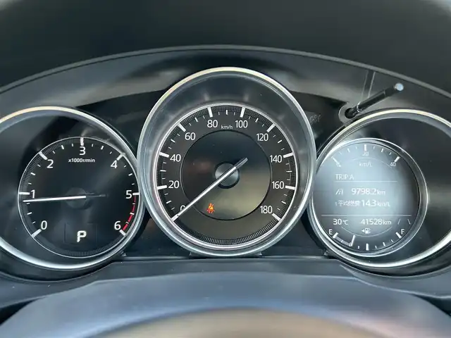 マツダ ＣＸ－８ XD ブラックトーンエディション 和歌山県 2022(令4)年 4.2万km マシーングレープレミアムM 純正10.25型ナビ/フルセグTV/(AM/FM/CD/DVD/USB/Bluetooth)/全方位カメラ/衝突軽減ブレーキ/横滑り防止機能/レーンキープアシスト/コーナーセンサー/レーダークルーズコントロール/アイドリングストップ/置くだけ充電/シートヒーター/ステアリングヒーター/電動パーキング/オートホールド/ドライブレコーダー/プッシュスタート/スマートキー
