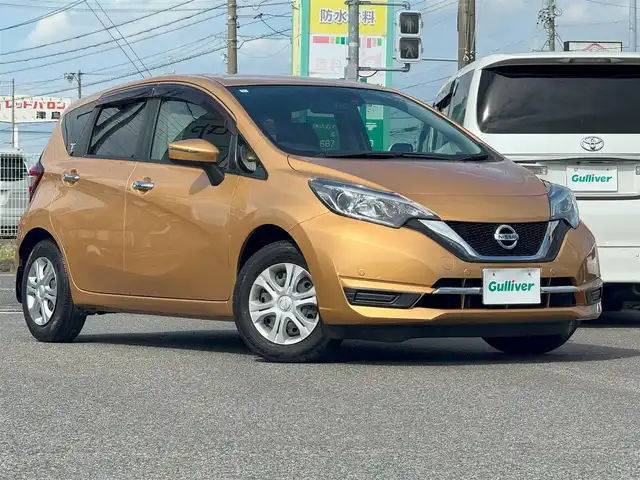 日産 ノート メダリスト X 愛知県 2019(平31)年 4.9万km ギャラクシーゴールド /禁煙/ワンオーナー//ディーラー整備記録簿H31.R1.2.3.4.5.6.7//純正ナビ/フルセグ/CD/BT/AUX/ETC//ナビ連動純正ドラレコ//エマージェンシーブレーキ/LDW/ACC//ハーフレザーシート//革巻きステア/ステアスイッチ//プッシュスタート/スマートキー//電動格納ウィンカーミラー//バニティミラー//コーナーセンサー//純正フロアマット/純正ドアバイザー//新車時保証書//取扱説明書//スペアスマートキー有