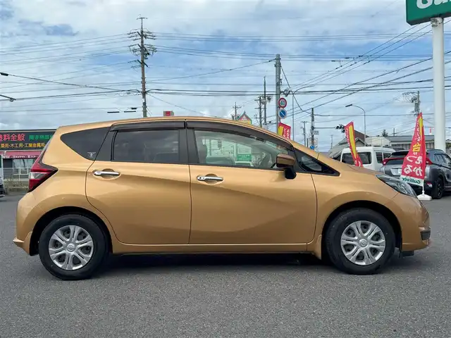 日産 ノート メダリスト X 愛知県 2019(平31)年 4.9万km ギャラクシーゴールド /禁煙/ワンオーナー//ディーラー整備記録簿H31.R1.2.3.4.5.6.7//純正ナビ/フルセグ/CD/BT/AUX/ETC//ナビ連動純正ドラレコ//エマージェンシーブレーキ/LDW/ACC//ハーフレザーシート//革巻きステア/ステアスイッチ//プッシュスタート/スマートキー//電動格納ウィンカーミラー//バニティミラー//コーナーセンサー//純正フロアマット/純正ドアバイザー//新車時保証書//取扱説明書//スペアスマートキー有