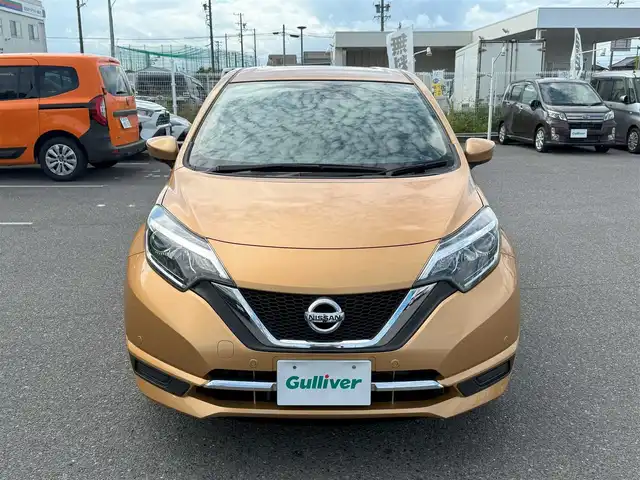 日産 ノート メダリスト X 愛知県 2019(平31)年 4.9万km ギャラクシーゴールド /禁煙/ワンオーナー//ディーラー整備記録簿H31.R1.2.3.4.5.6.7//純正ナビ/フルセグ/CD/BT/AUX/ETC//ナビ連動純正ドラレコ//エマージェンシーブレーキ/LDW/ACC//ハーフレザーシート//革巻きステア/ステアスイッチ//プッシュスタート/スマートキー//電動格納ウィンカーミラー//バニティミラー//コーナーセンサー//純正フロアマット/純正ドアバイザー//新車時保証書//取扱説明書//スペアスマートキー有
