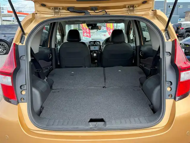 日産 ノート メダリスト X 愛知県 2019(平31)年 4.9万km ギャラクシーゴールド /禁煙/ワンオーナー//ディーラー整備記録簿H31.R1.2.3.4.5.6.7//純正ナビ/フルセグ/CD/BT/AUX/ETC//ナビ連動純正ドラレコ//エマージェンシーブレーキ/LDW/ACC//ハーフレザーシート//革巻きステア/ステアスイッチ//プッシュスタート/スマートキー//電動格納ウィンカーミラー//バニティミラー//コーナーセンサー//純正フロアマット/純正ドアバイザー//新車時保証書//取扱説明書//スペアスマートキー有
