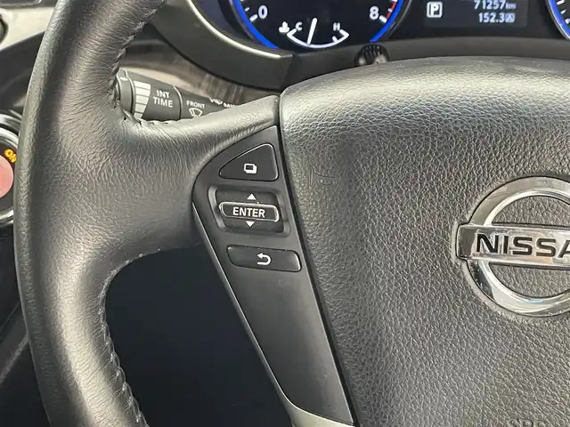 日産 エルグランド 250ハイウェイスター プレミアム 滋賀県 2017(平29)年 7.2万km ブリリアントホワイトパール 純正9インチナビ/【Bluetooth/CD/DVD/Blu-ray/フルセグTV/SD】/バックカメラ/クルーズコントロール/レザーシート/両側パワースライドドア/純正フリップダウンモニター/LEDヘッドライト/オートライト/D/Nパワーシート/D/Nシートヒーター/N席/二列目オットマン/前方ドライブレコーダー/ビルトインETC/パワーバックドア/シートポジションメモリ/ドアバイザー/純正フロアマット/後席サンシェード/プッシュスタート/スマートキー/ステアリングリモコン