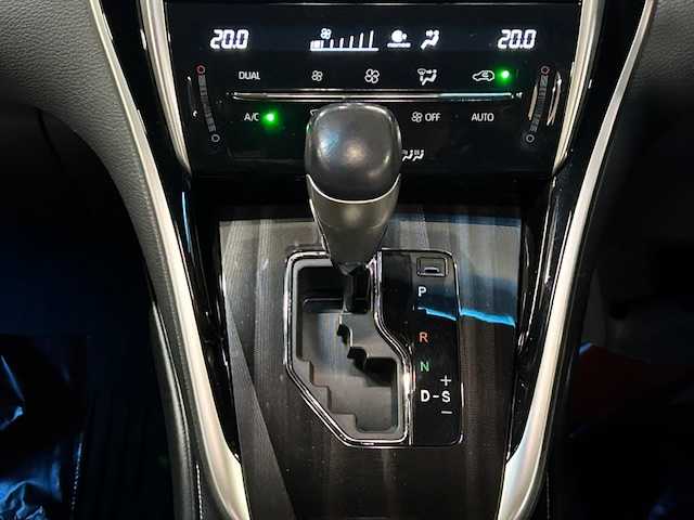 トヨタ ハリアー ハイブリッド プレミアム 道央・札幌 2018(平30)年 4.8万km ブラック 【2509042266】/トヨタセーフティセンス　/モデリスタエアロ　/ナビ　/フルセグＴＶ　/バックカメラ　/ハーフレザーシート　/運転席電動シート　/ＤＩＡＮＥＬＬＡ１８インチアルミホイール　/コーナーセンサー　/レーダークルーズ　/ＥＴＣ