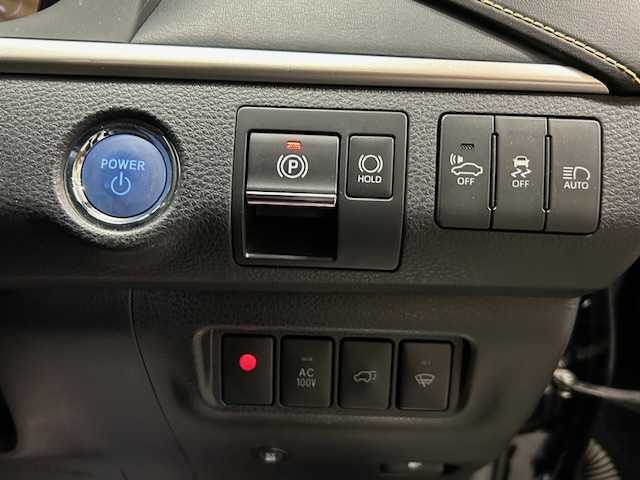 トヨタ ハリアー ハイブリッド プレミアム 道央・札幌 2018(平30)年 4.8万km ブラック 【2509042266】/トヨタセーフティセンス　/モデリスタエアロ　/ナビ　/フルセグＴＶ　/バックカメラ　/ハーフレザーシート　/運転席電動シート　/ＤＩＡＮＥＬＬＡ１８インチアルミホイール　/コーナーセンサー　/レーダークルーズ　/ＥＴＣ