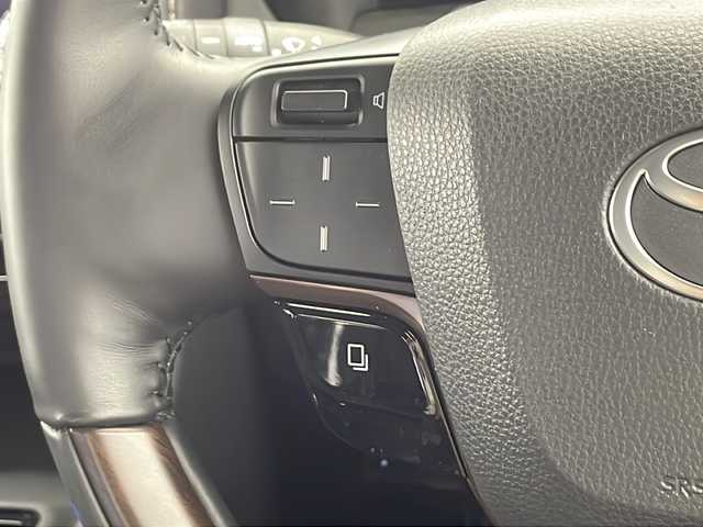 トヨタ アルファード Z 千葉県 2024(令6)年 0.7万km プラチナホワイトパールマイカ ワンオーナー/純正ディスプレイオーディオ/・AM/FM/BT/USB/フルセグTV/レーダークルーズコントロール/ツインムーンルーフ/フリップダウンモニター/モデリスタフルエアロ/全方位カメラ/ユニバーサルステップ/インテリジェントミラー/ビルトインETC2.0/パワーバックドア/パワーシート＆シートヒーター＆エアシート/ハンドルヒーター/LEDヘッドライト/TOYOTAセーフティセンス