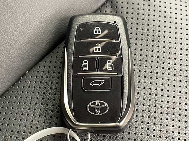 トヨタ アルファード Z 千葉県 2024(令6)年 0.7万km プラチナホワイトパールマイカ ワンオーナー/純正ディスプレイオーディオ/・AM/FM/BT/USB/フルセグTV/レーダークルーズコントロール/ツインムーンルーフ/フリップダウンモニター/モデリスタフルエアロ/全方位カメラ/ユニバーサルステップ/インテリジェントミラー/ビルトインETC2.0/パワーバックドア/パワーシート＆シートヒーター＆エアシート/ハンドルヒーター/LEDヘッドライト/TOYOTAセーフティセンス