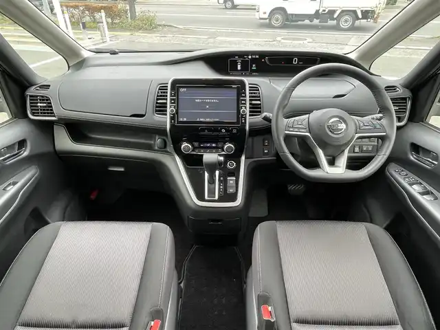 日産 セレナ ハイウェイスターVセレクションⅡ 長野県 2019(平31)年 4.2万km ダイヤモンドブラック プロパイロット/360°セーフティアシスト/・エマージェンシーブレーキ/・車線逸脱警報/・車線逸脱防止支援/・踏み間違い衝突防止アシスト/・標識検知システム/・コーナーセンサー/純正9インチSDナビ【MM518D-L】/(CD/DVD/BD/フルセグTV/BT)/インテリジェントアラウンドビューモニター/ビルトインETC/インテリジェントルームミラー/ドライブレコーダー/ハンズフリーパワースライドドア（両側）/革巻きステアリング/ステアリングスイッチ/電動パーキングスイッチ/ブレーキホールド/LEDライト/ホブランプ/オールライト/スマートキー/純正16インチホイール/純正フロアマット