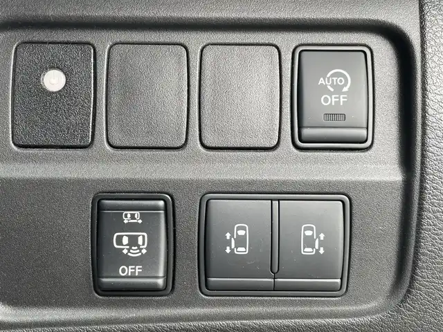 日産 セレナ ハイウェイスターVセレクションⅡ 長野県 2019(平31)年 4.2万km ダイヤモンドブラック プロパイロット/360°セーフティアシスト/・エマージェンシーブレーキ/・車線逸脱警報/・車線逸脱防止支援/・踏み間違い衝突防止アシスト/・標識検知システム/・コーナーセンサー/純正9インチSDナビ【MM518D-L】/(CD/DVD/BD/フルセグTV/BT)/インテリジェントアラウンドビューモニター/ビルトインETC/インテリジェントルームミラー/ドライブレコーダー/ハンズフリーパワースライドドア（両側）/革巻きステアリング/ステアリングスイッチ/電動パーキングスイッチ/ブレーキホールド/LEDライト/ホブランプ/オールライト/スマートキー/純正16インチホイール/純正フロアマット