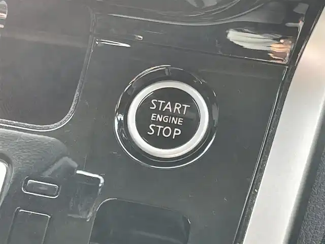 日産 セレナ ハイウェイスター プロパイロットED 滋賀県 2016(平28)年 6.8万km ブリリアントホワイトパール 純正９インチナビ/Bluetooth/CD/DVD/BR/USB/HDMI/フルセグ/前後ドラレコ/前後ソナー/衝突軽減/バックカメラ/プロパイロット/電子パーキング/オートライト/LEDヘッドライト/両側電動スライド/WAC/フリップダウンモニター/プッシュスタート/スマートキー/ステアリングリモコン/ビルトインETC