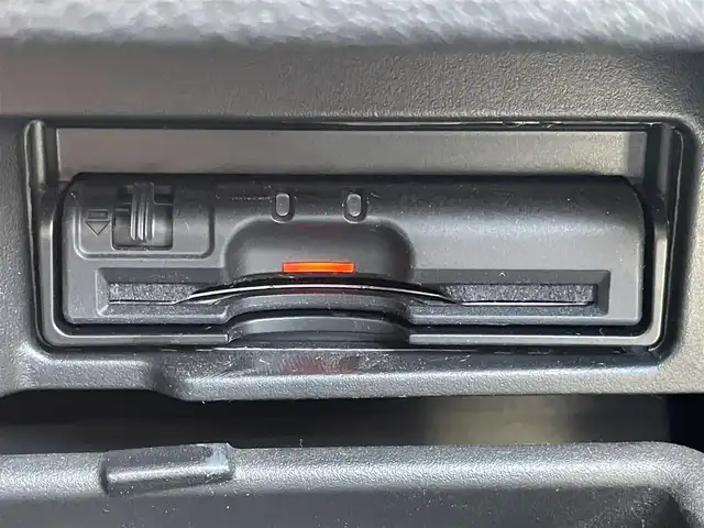 日産 セレナ ハイウェイスター プロパイロットED 滋賀県 2016(平28)年 6.8万km ブリリアントホワイトパール 純正９インチナビ/Bluetooth/CD/DVD/BR/USB/HDMI/フルセグ/前後ドラレコ/前後ソナー/衝突軽減/バックカメラ/プロパイロット/電子パーキング/オートライト/LEDヘッドライト/両側電動スライド/WAC/フリップダウンモニター/プッシュスタート/スマートキー/ステアリングリモコン/ビルトインETC