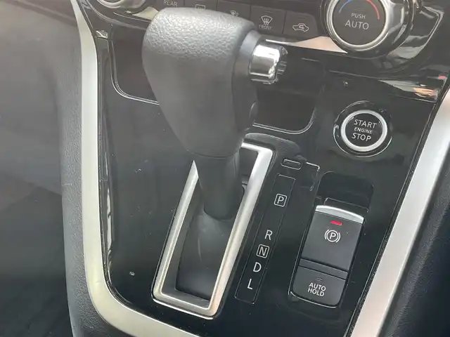 日産 セレナ ハイウェイスター プロパイロットED 滋賀県 2016(平28)年 6.8万km ブリリアントホワイトパール 純正９インチナビ/Bluetooth/CD/DVD/BR/USB/HDMI/フルセグ/前後ドラレコ/前後ソナー/衝突軽減/バックカメラ/プロパイロット/電子パーキング/オートライト/LEDヘッドライト/両側電動スライド/WAC/フリップダウンモニター/プッシュスタート/スマートキー/ステアリングリモコン/ビルトインETC