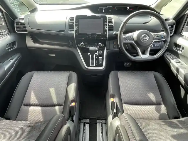 日産 セレナ ハイウェイスター プロパイロットED 滋賀県 2016(平28)年 6.8万km ブリリアントホワイトパール 純正９インチナビ/Bluetooth/CD/DVD/BR/USB/HDMI/フルセグ/前後ドラレコ/前後ソナー/衝突軽減/バックカメラ/プロパイロット/電子パーキング/オートライト/LEDヘッドライト/両側電動スライド/WAC/フリップダウンモニター/プッシュスタート/スマートキー/ステアリングリモコン/ビルトインETC