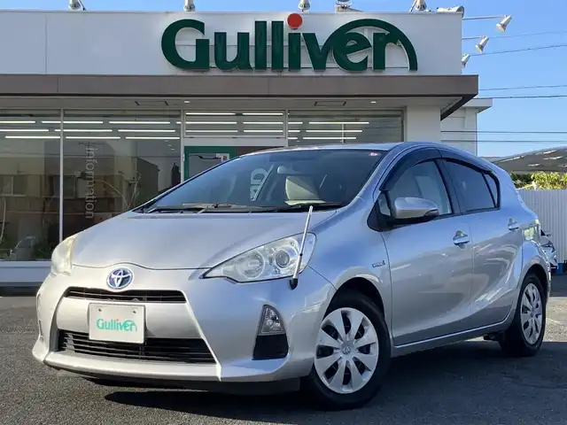 トヨタ アクア S 三重県 2012(平24)年 17万km シルバーM ♪ワンオーナー♪/♪純正ナビ/ ・CD再生・Bluetooth/ ・ワンセグ/♪バックカメラ/♪スマートキー/♪プッシュスタート/♪アイドリングストップ/♪コーナーポール/♪ウィンカーミラー/♪オートライト/♪ヘッドライトレベライザー/♪フロアマット/♪ドアバイザー/♪電格ミラー/♪プライバシーガラス/♪ETC