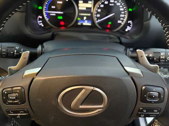 レクサス ＮＸ 300h Iパッケージ 大阪府 2019(平31)年 4.1万km ソニッククォーツ ナビ　/フルセグ　/Ｂｌｕｅｔｏｏｔｈ　/バックカメラ　/レザーシート　/シートヒーター　/ステアリングヒーター　/メモリーシート　/パワーバックドア　/レーダークルーズコントロール　/前後ドラレコ　/ＥＴＣ　/三眼LEDヘッドライト/OP18インチアルミ