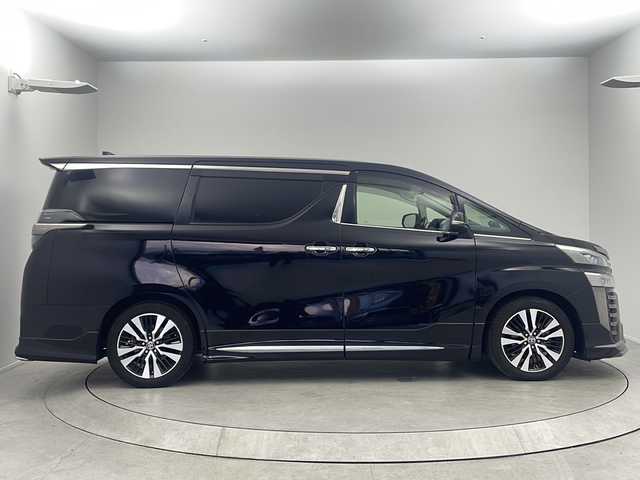 トヨタ ヴェルファイア Z Gエディション 大阪府 2019(令1)年 4.3万km ブラック ツインムーンルーフ/モデリスタエアロ/純正10インチナビ(フルセグTV/AM/FM/CD/DVD/BT)/純正12インチフリップダウンモニター/バックカメラ/ETC/デジタルインナーミラー/toyota safety sense/・プリクラッシュセーフティ/・レーントレーシングアシスト/・レーダークルーズコントロール（全車速追従機能付）/・ロードサインアシスト/・アダプティブハイビームシステム/・オートマチックハイビーム/パワーシート(D/N/２列目)/シートヒーター(D/N)/エアシート(D/N)/メモリシート(D)/ステアリングヒーター/純正フロアマット/純正18インチAW