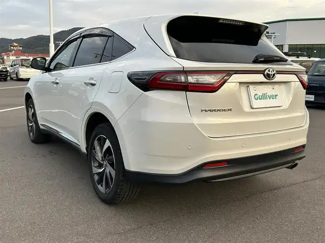 トヨタ ハリアー プログレス メタル&レザーP 岡山県 2017(平29)年 8.5万km ホワイトパールクリスタルシャイン 登録時走行距離84102km/JBLプレミアムサウンド/純正9.2インチナビ/フルセグTV(AM/FM/CD/DVD/Bluetooth)/アラウンドビューモニター/ETC/ドライブレコーダー/トヨタセーフティセンス/・レーダークルーズコントロール/・プリクラッシュセーフティ/・オートマチックハイビーム/・レーンキープアシスト/アイドリングストップ/横滑り防止装置/パワーバックドア/オートブレーキホールド/D/N席シートヒーター/D/N席ベンチレーション/ハーフレザーシート/シートメモリー/パワーシート/純正フロアマット/18インチ純正AW