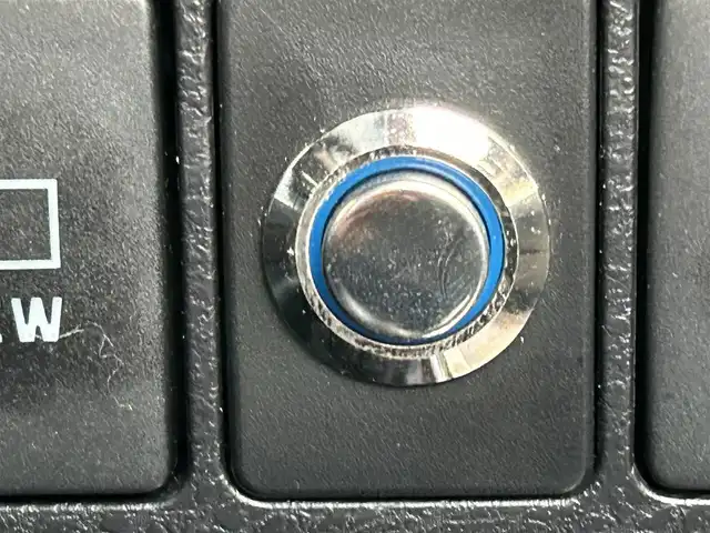 トヨタ ハリアー プログレス メタル&レザーP 岡山県 2017(平29)年 8.5万km ホワイトパールクリスタルシャイン 登録時走行距離84102km/JBLプレミアムサウンド/純正9.2インチナビ/フルセグTV(AM/FM/CD/DVD/Bluetooth)/アラウンドビューモニター/ETC/ドライブレコーダー/トヨタセーフティセンス/・レーダークルーズコントロール/・プリクラッシュセーフティ/・オートマチックハイビーム/・レーンキープアシスト/アイドリングストップ/横滑り防止装置/パワーバックドア/オートブレーキホールド/D/N席シートヒーター/D/N席ベンチレーション/ハーフレザーシート/シートメモリー/パワーシート/純正フロアマット/18インチ純正AW