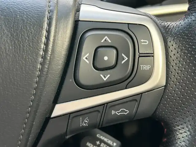 トヨタ ハリアー プログレス メタル&レザーP 岡山県 2017(平29)年 8.5万km ホワイトパールクリスタルシャイン 登録時走行距離84102km/JBLプレミアムサウンド/純正9.2インチナビ/フルセグTV(AM/FM/CD/DVD/Bluetooth)/アラウンドビューモニター/ETC/ドライブレコーダー/トヨタセーフティセンス/・レーダークルーズコントロール/・プリクラッシュセーフティ/・オートマチックハイビーム/・レーンキープアシスト/アイドリングストップ/横滑り防止装置/パワーバックドア/オートブレーキホールド/D/N席シートヒーター/D/N席ベンチレーション/ハーフレザーシート/シートメモリー/パワーシート/純正フロアマット/18インチ純正AW