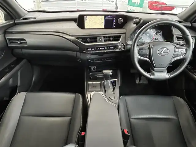 レクサス ＵＸ 200 バージョンC 茨城県 2018(平30)年 3.7万km テレーンカーキマイカM Lexsu Safety System+/純正メモリナビ/　(AM/FM/CD/DVD/Bluetooth/USB/フルセグ)/バックカメラ/ブラインドスポットモニター/前後ドライブレコーダー/追従型クルーズコントロール/ビルトインETC2.0/LEDヘッドライト/レザーシート/パワーシーター/シートヒーター/ステアリングヒーター/パワーバックドア/純正17インチアルミホイール/レーンキープアシスト/前後コーナーセンサー/オートライト